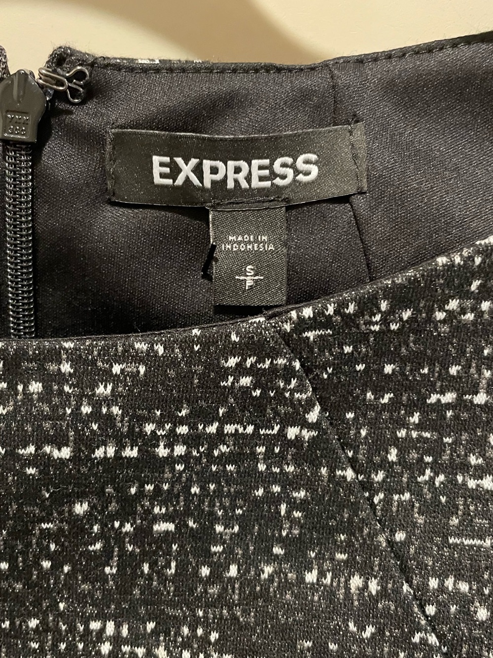 NWT Express sheath dress. Size S - Picture 4 of 10